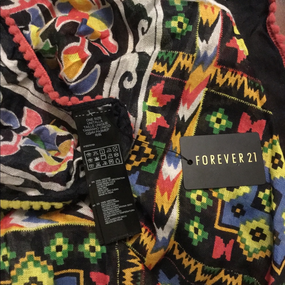 Forever 21 Scarf - Picture 4 of 4